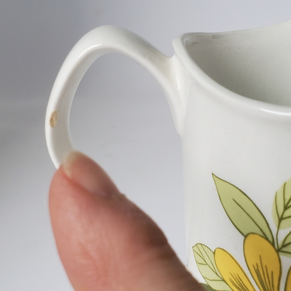 Vintage Johnson Brothers Ironstone Flower Creamer/Milk Jug - Picture 8 of 9